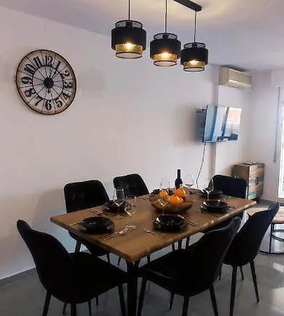 Bitacora Lux ,comfortable 450 Meters From The Beach, Swimming Pool, 2 Air-con ,wi-fi Playa de Gandia