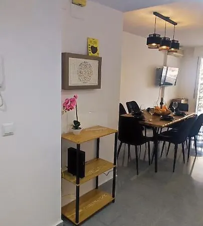 Bitacora Lux ,comfortable 450 Meters From The Beach, Swimming Pool, 2 Air-con ,wi-fi