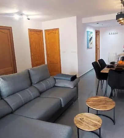 Bitacora Lux ,comfortable 450 Meters From The Beach, Swimming Pool, 2 Air-con ,wi-fi Playa de Gandia